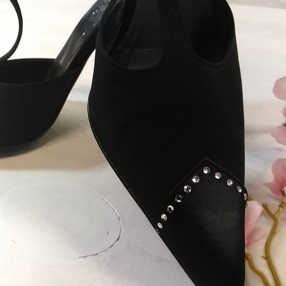 Versani made in Italy heels Black Color size 7 - Picture 2 of 12